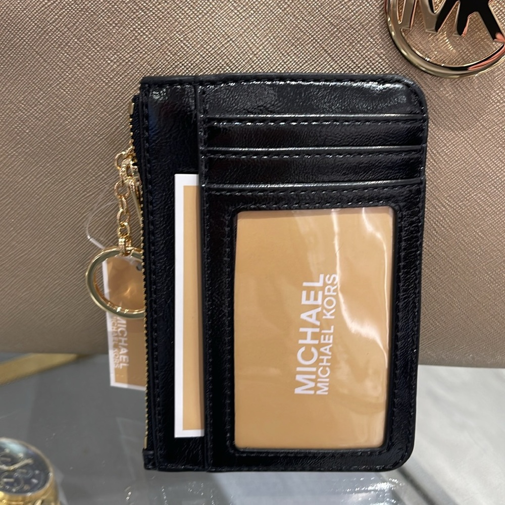 MICHAEL KORS
Jet Set Travel Small Top Zip Coin Pouch With ID
Black
NWT - Picture 12 of 16